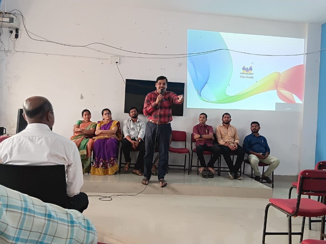 ‘ఉపాధ్యాయులు బోధనా సామర్థ్యాన్ని పెంచుకోవాలి’