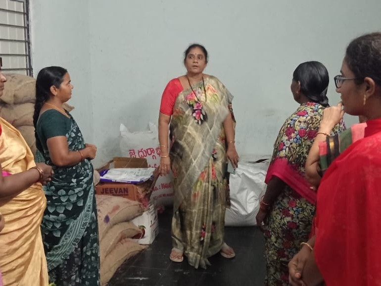మోడల్ స్కూల్‌ను తనిఖీ చేసిన సమగ్ర శిక్షణాధికారి