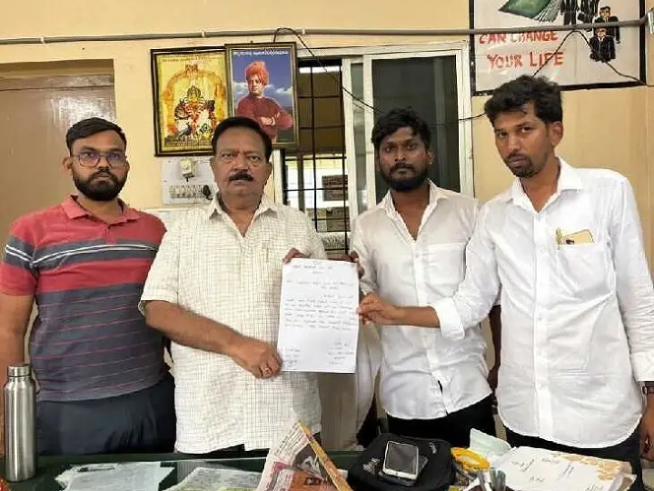 ‘ప్రైవేటు కళాశాలపై చర్యలు తీసుకోవాలి’