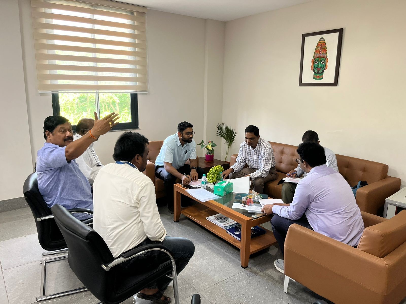 ‘ప్రతి గ్రామంలో టెలికాం సేవలు అందుబాటులోకి తేవాలి’