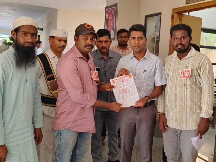 సంక్షోభంలో కొట్టు మిట్టాడుతున్న పాఠశాలలు