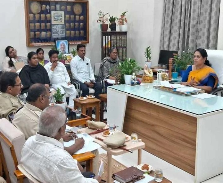 ట్రయల్ ఖైదీల కేసుల దర్యాప్తుపై సమీక్ష