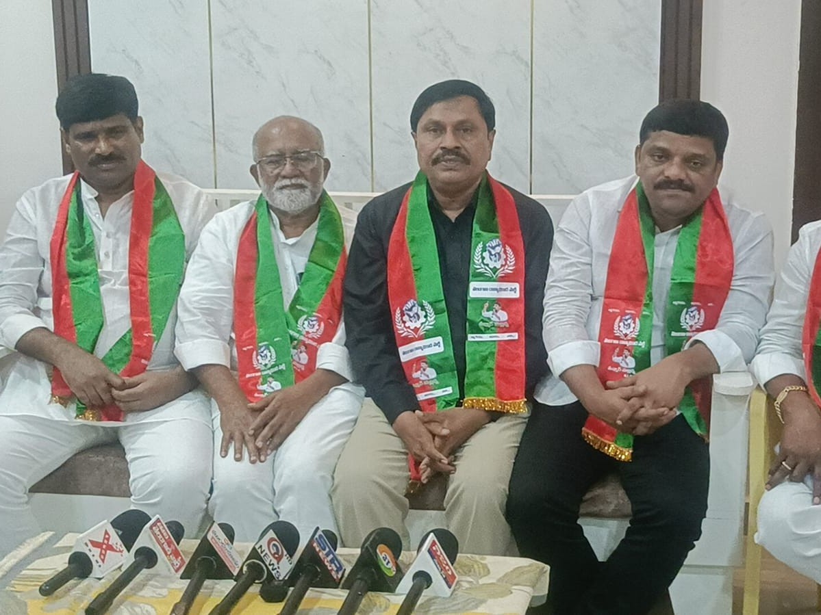 ‘బీసీలందరూ ఏకమై రాజ్యాధికారం సాధించుకోవాలి’
