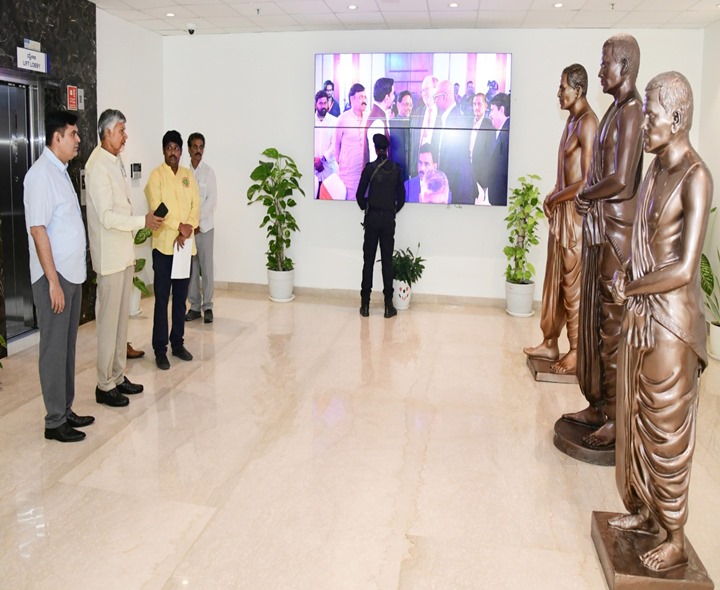 పొట్టిశ్రీరాములు విగ్రహానికి నామకరణం