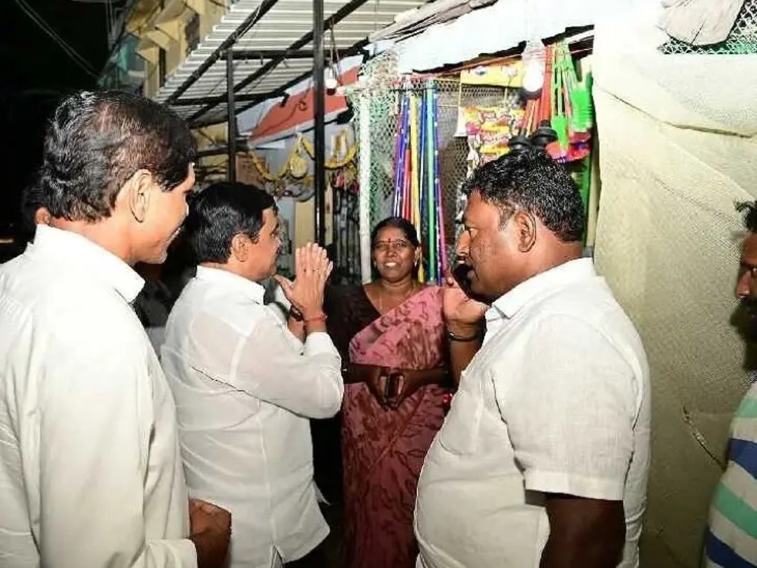 జూబ్లీహిల్స్ ఎన్నికల ప్రచారంలో పాల్గొన్న ఎమ్మెల్యే