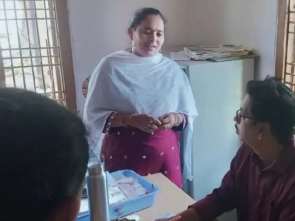 ‘సచివాలయ ఉద్యోగులు సమయపాలన పాటించకపోతే చర్యలు’