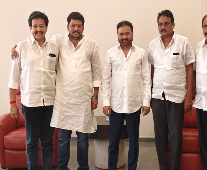 రాజ్యసభ సభ్యుడుని కలిసిన జిల్లా అధ్యక్షుడు