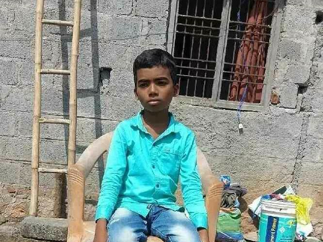 అనాథగా మారిన చిన్నారి