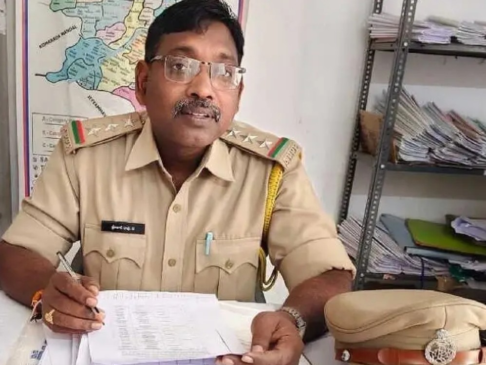 ‘కల్తీ మద్యం అమ్మితే చెప్పండి’