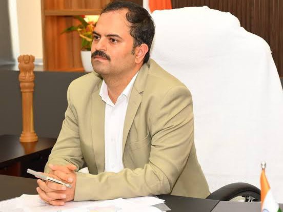 రెవెన్యూ శాఖకు GPOలు కళ్లు, చెవుల్లా పనిచేయాలి: కలెక్టర్