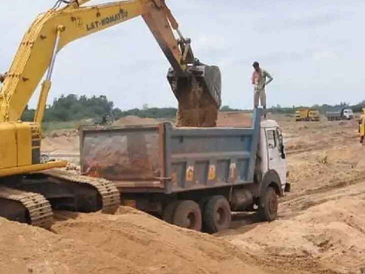 భారంగా మారిన ఇసుక ధరలు.!