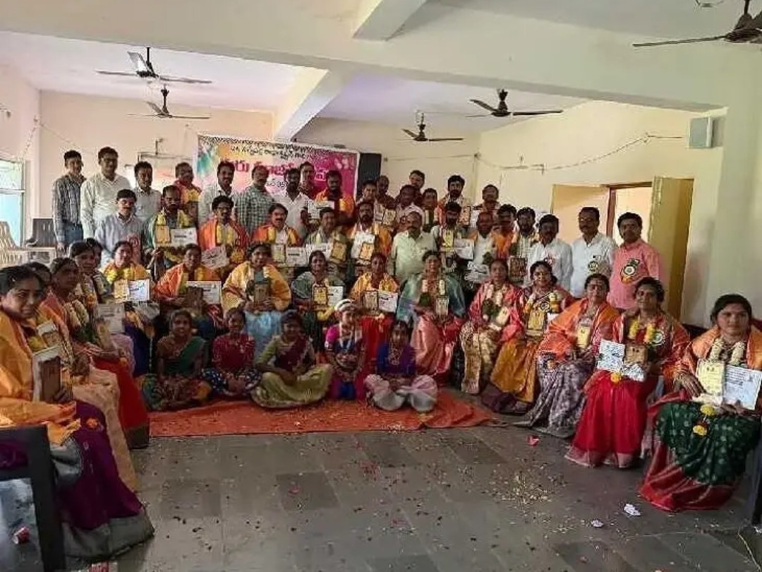ఉత్తమ ఉపాధ్యాయ అవార్డుల ప్రధానం