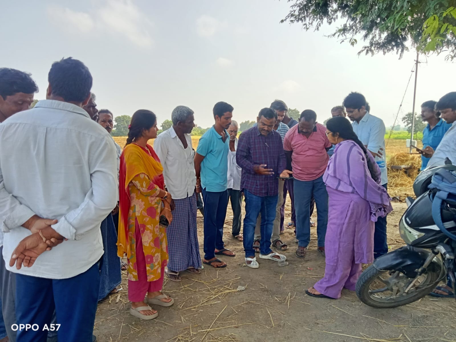 ‘రైతులకు కపాస్ కిసాన్‌పై అవగాహన కల్పిస్తున్నాం’