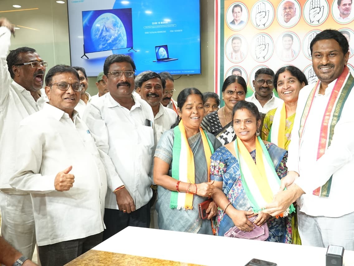 కాంగ్రెస్ పార్టీతోనే అభివృద్ధి సాధ్యం: శ్రీనివాసరెడ్డి