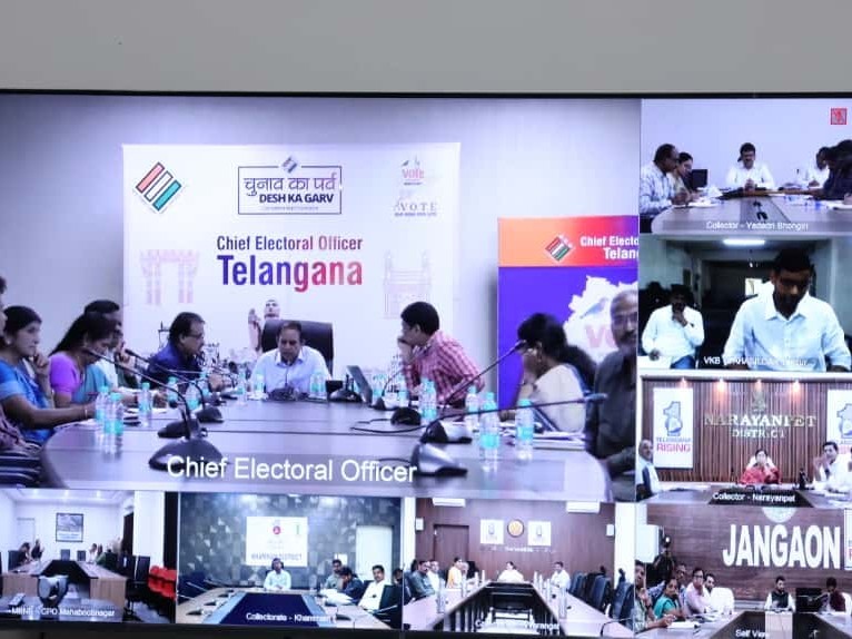 ‘నూతన ఓటర్ ఐడి కార్డులను పంపిణీ చేయాలి’