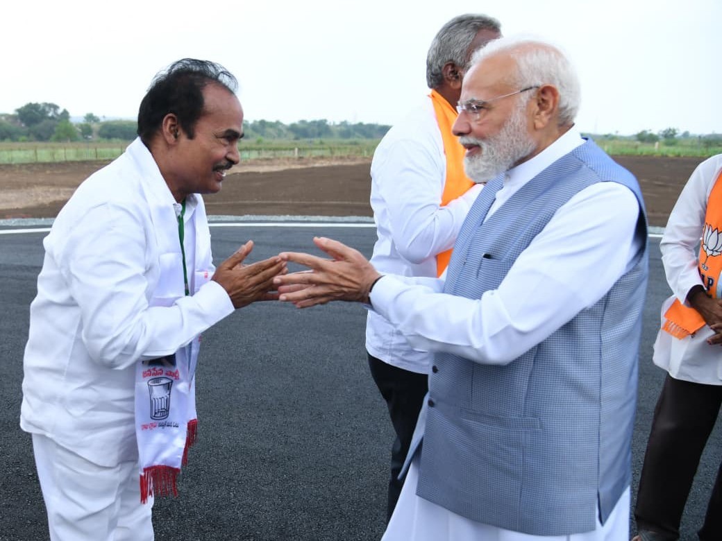 పీఎంకు వీడ్కోలు పలికిన ఎమ్మెల్యే ఆరణి