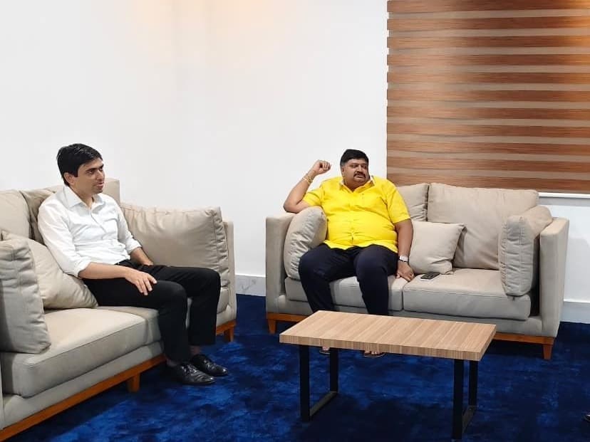 కలెక్టర్, ఎంపీతో ఎమ్మెల్యే గురజాల జగన్ మోహన్ భేటీ