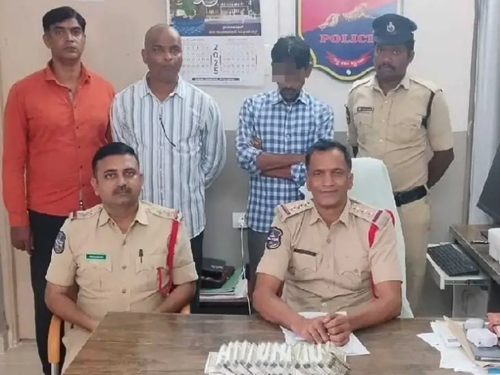 తమ్ముడి ఇంట్లో చోరీకి పాల్పడిన అన్న అరెస్ట్: CI