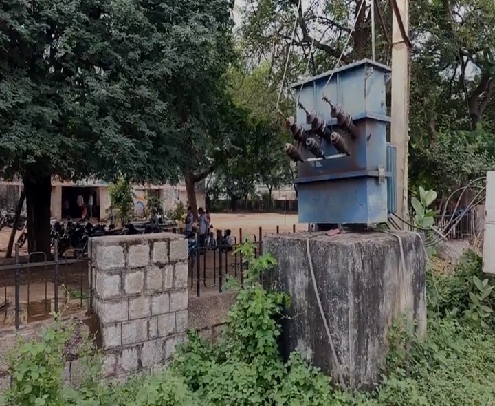 ‘ట్రాన్స్ ఫార్మర్‌కు రక్షణ కంచె ఏర్పాటు చేయాలి’