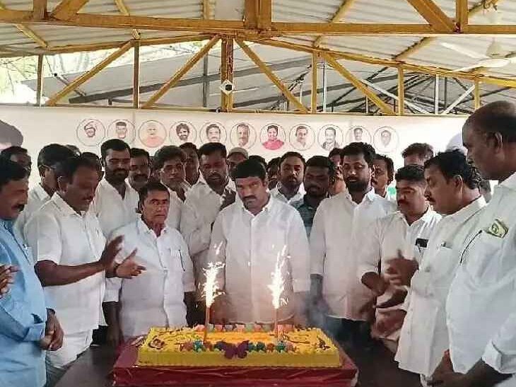 జమ్మలమడుగులో భూపేష్ రెడ్డి బర్త్ డే వేడుకలు