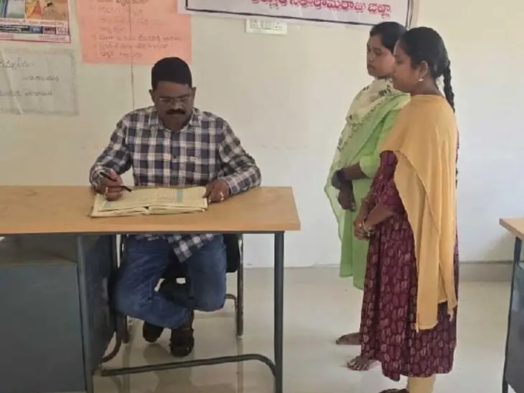 సచివాలయన్ని ఆకస్మిక తనిఖీ చేసిన ఎంపీడీవో
