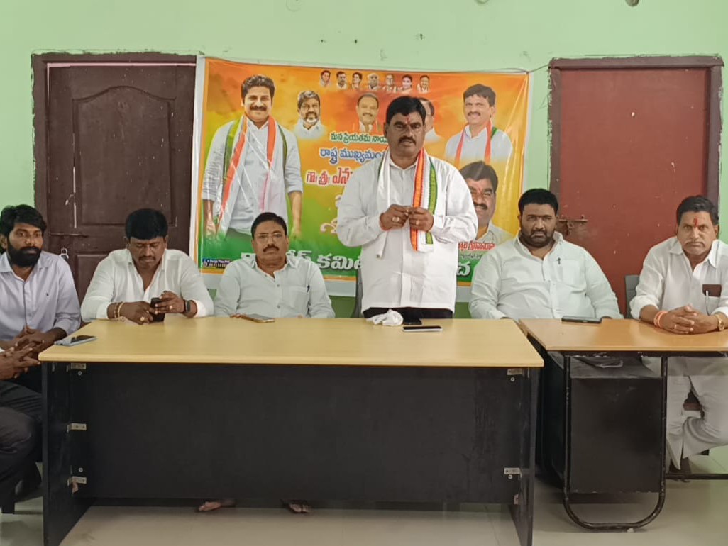 ‘బీసీలకు 42 శాతం రిజర్వేషన్ కల్పించాలి’