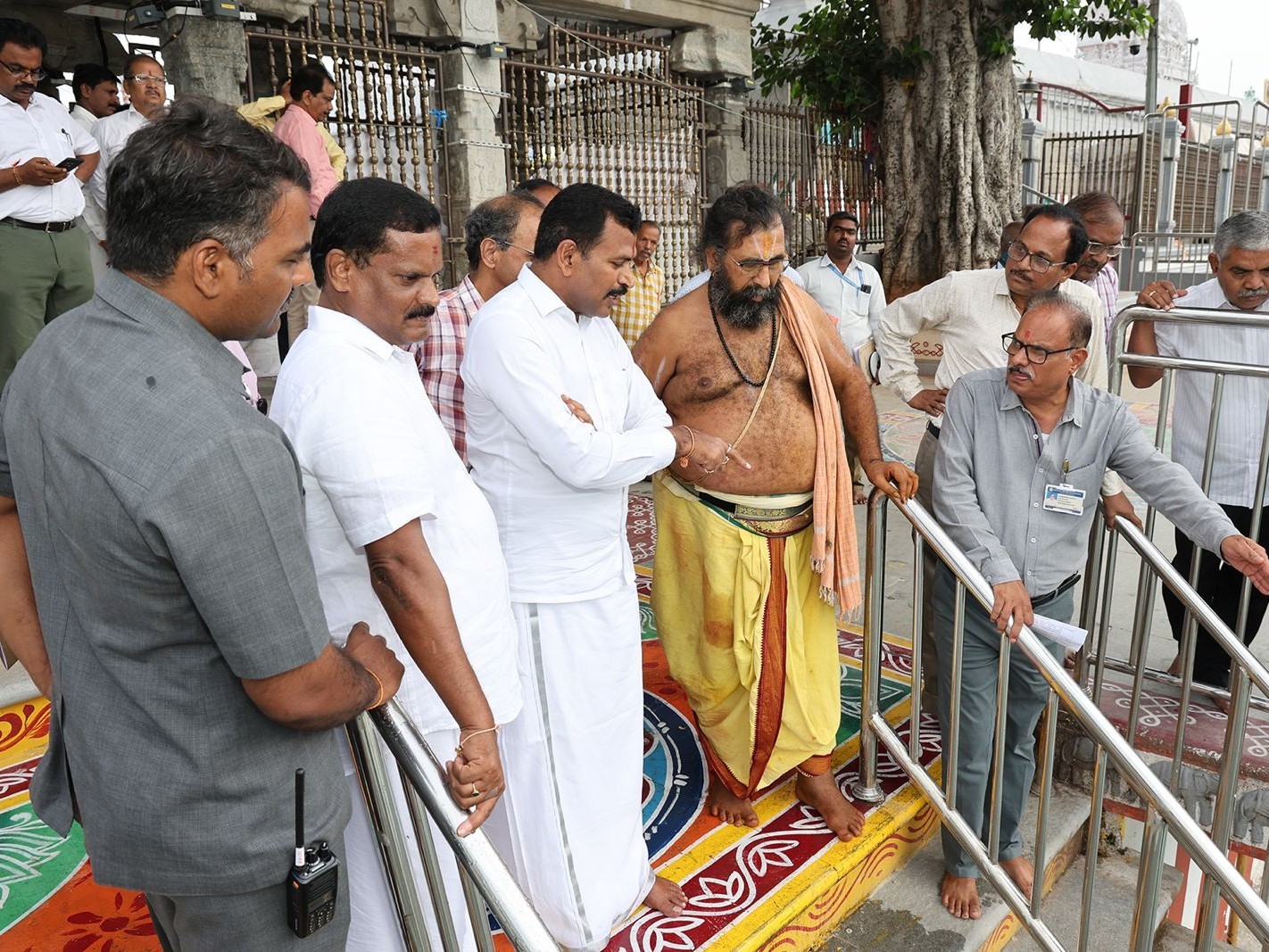 బ్రహ్మోత్సవాల ఏర్పాట్లను పరిశీలించిన TTD జేఈవో