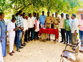 నేరాల నియంత్రణలో సీసీ కెమెరాలు కీలకం: సీఐ
