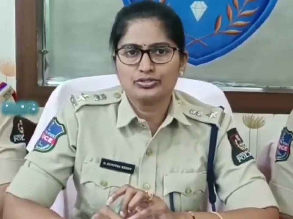 అసాంఘిక కార్యకలాపాలు చేస్తే తాటతీస్తాం: డీసీపీ