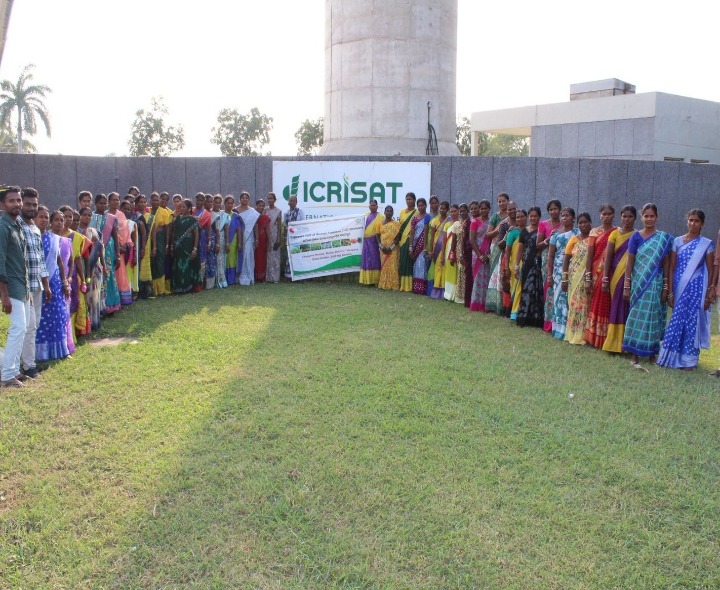 ఇక్రిసాట్ సందర్శించిన మహిళ రైతులు