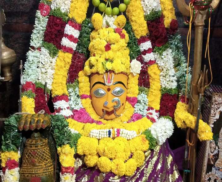 ప్రత్యేక పూజలు అందుకున్న విరుపాక్షి మారెమ్మ