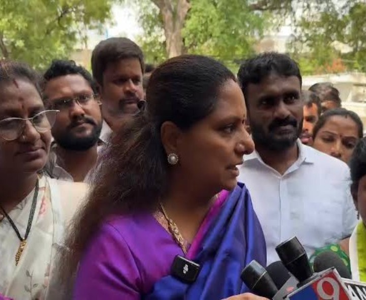 బీజేపీ, కాంగ్రెస్‌ పార్టీలు బీసీలను మోసం చేస్తున్నాయి: కవిత
