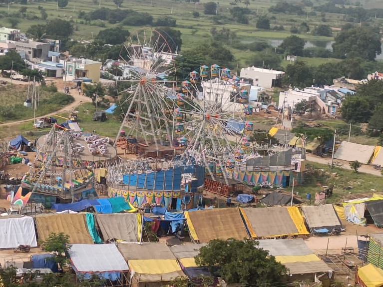 లక్ష్మీ వెంకటేశ్వర స్వామి  బ్రహ్మోత్సవాలు ప్రారంభం