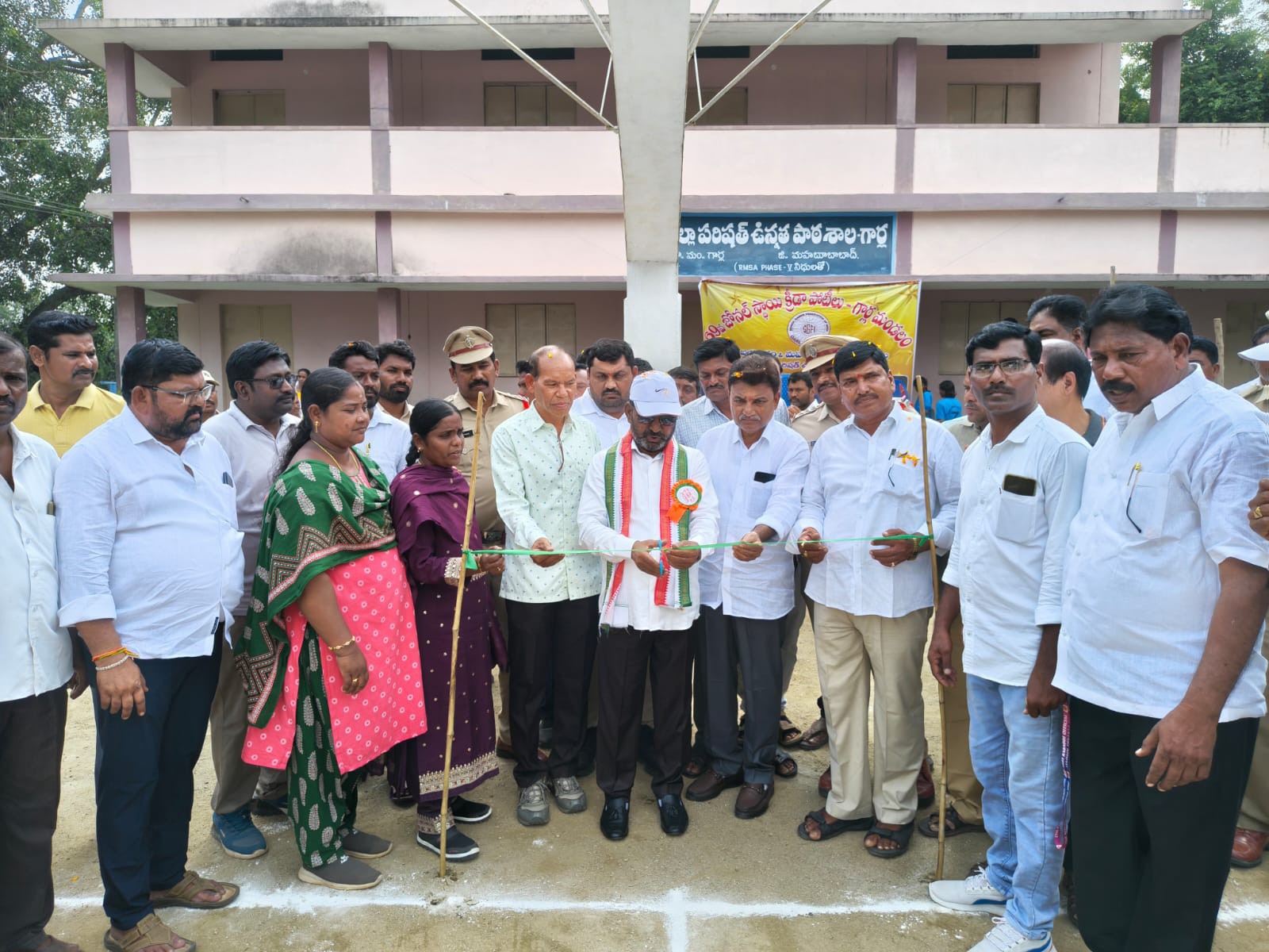 ‘క్రీడా స్ఫూర్తితో జీవితంలో ఎదగాలి’