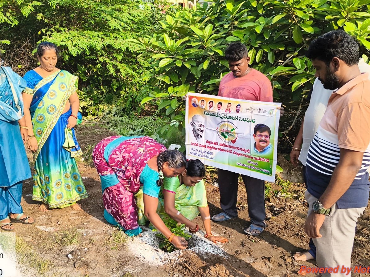 మున్సిపల్ సిబ్బంది సైకిల్‌పై రావాలి: కమిషనర్