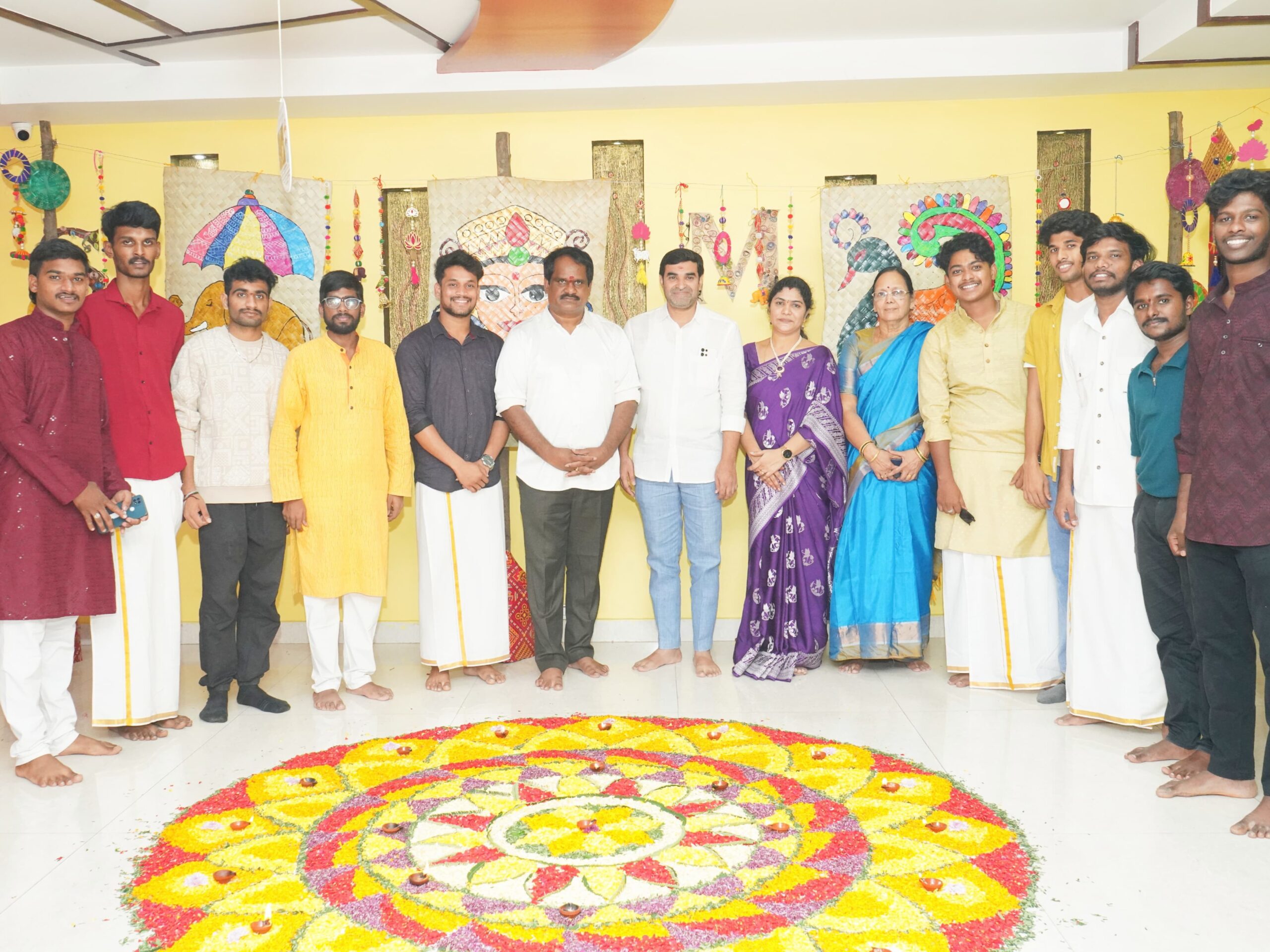 దీపావళి సంబరాల్లో పాల్గొన్న ఎమ్మెల్యే
