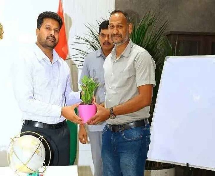 జిల్లా క్రీడా అధికారిగా వైకుంఠ రావు బాధ్యతలు స్వీకరణ