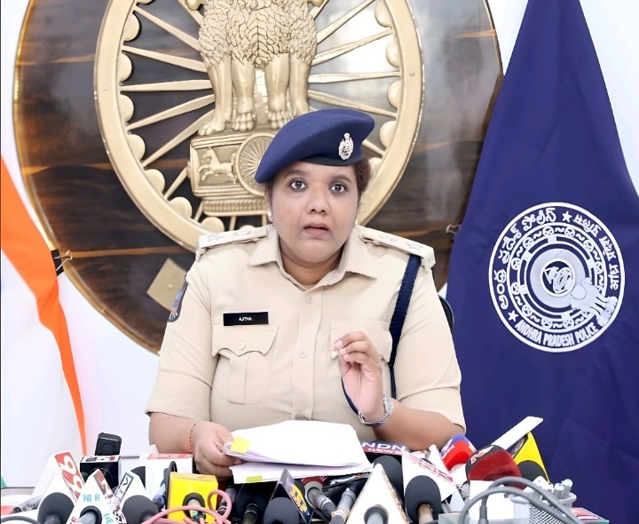 ‘రెచ్చగొట్టే పోస్టులు పెడితే చర్యలు’