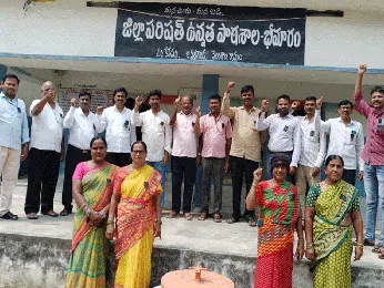 భీమారంలో నల్ల బ్యాడ్జీలతో ఉపాధ్యాయుల నిరసన