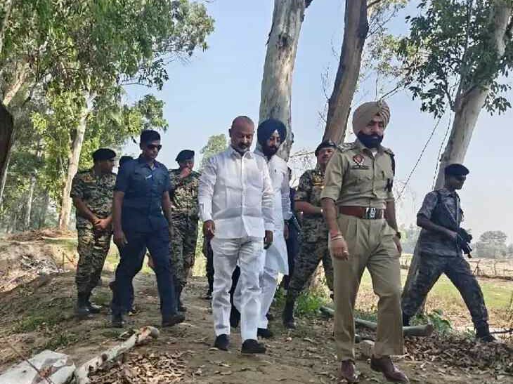సరిహద్దు గ్రామాల్లో మంత్రి బండి సంజయ్