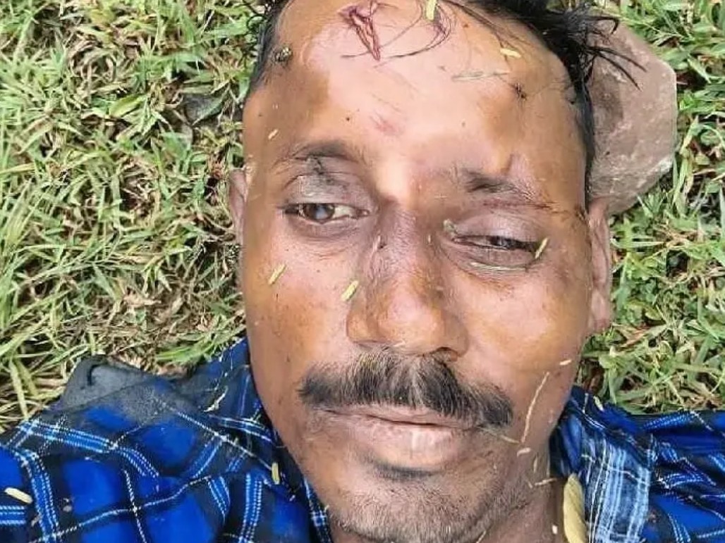 వెంకటగిరిలో రైలు నుంచి జారి పడి వ్యక్తి మృతి