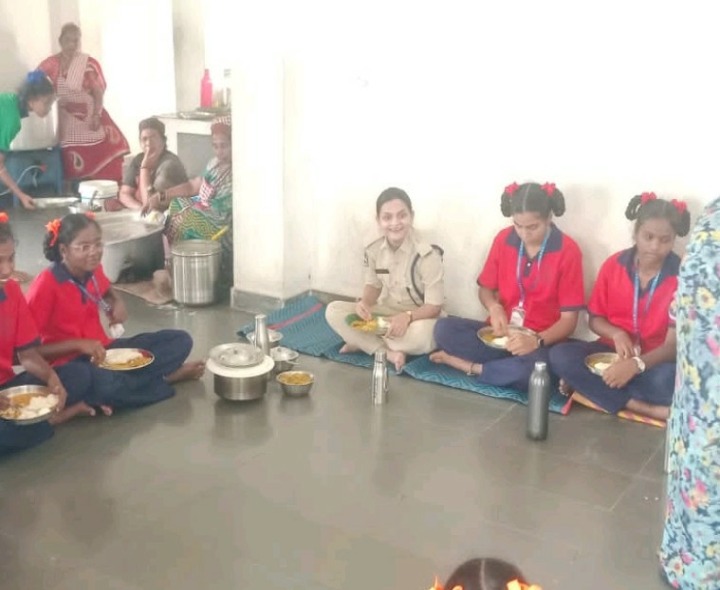 గుడ్ టచ్ బ్యాడ్ మధ్య తేడాలపై అవగాహన ప్రోగ్రామ్