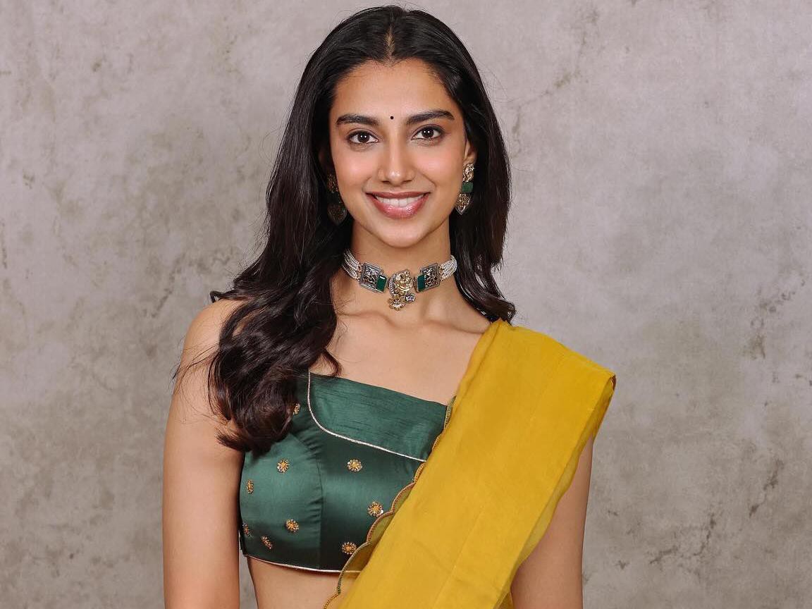నేడు అనంతపురానికి నటి మీనాక్షి చౌదరి రాక