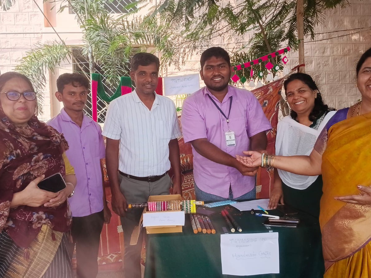 ఎకో బజార్‌లో ఆకట్టుకున్న గురుకుల విద్యార్థులు