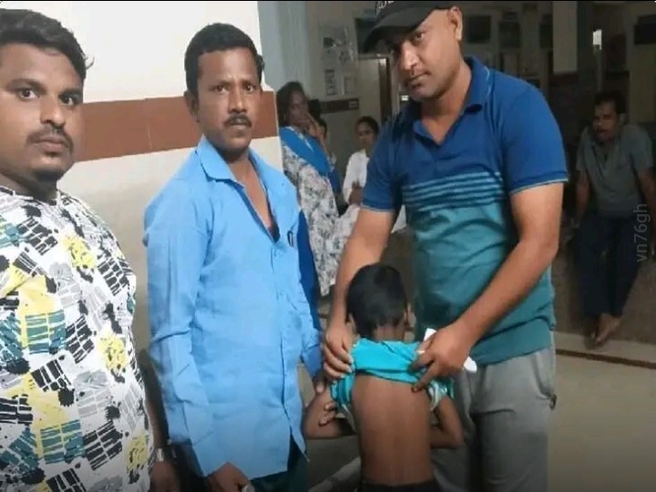 రామాయంపేటలో బాలుడిపై కుక్కల దాడులు