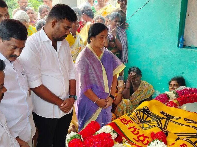 గుండెపోటుతో టీడీపీ నేత మృతి.. ఎమ్మెల్యే నివాళి