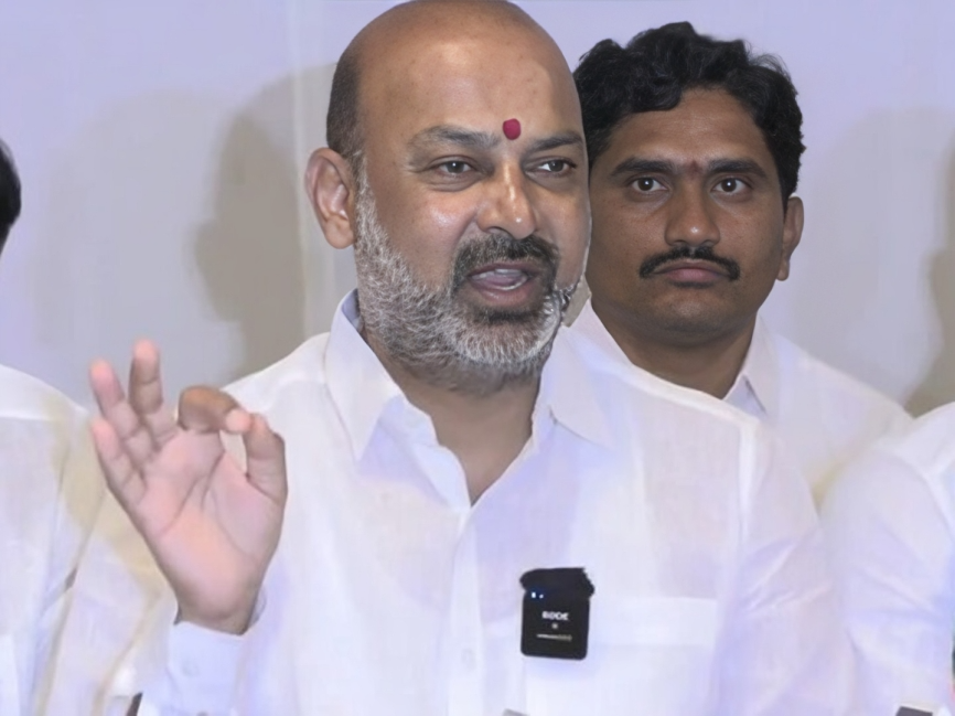 ‘రాజకీయ నేతల బండారం బయటపెడతాం’