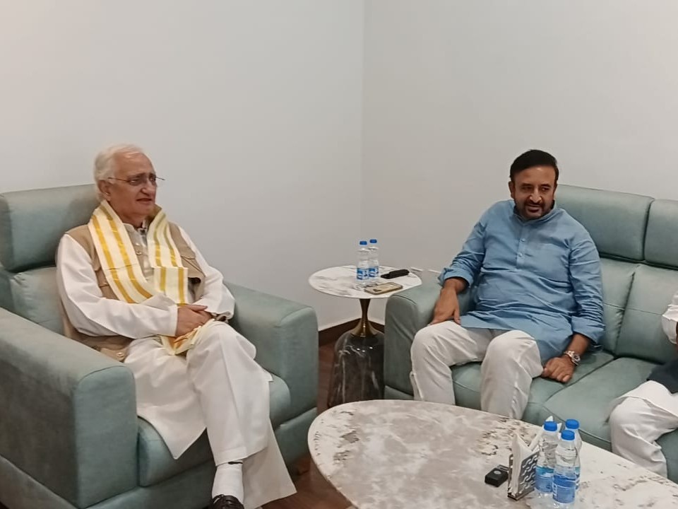 కేంద్ర మాజీ మంత్రిని కలిసిన ఎలారెడ్డి MLA