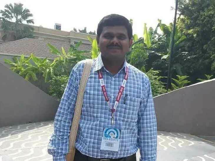 పీహెచ్‌డీ పట్టా పొందిన యువకుడు