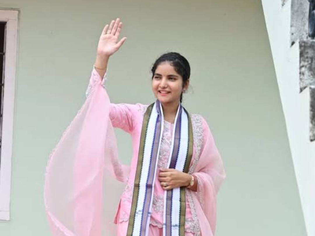 మీడియా సోదరులకు అండగా జడ్పీ ఛైర్మన్ కుమార్తె